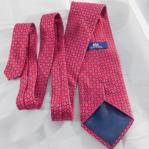 Stafford Red Geometric Silk Necktie - Picture 2 of 3